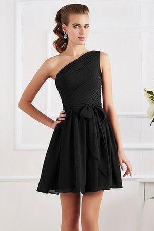 Ein Schulterfreies Chiffon A-Line Mini Brautjungfernkleid ohne Ärmeln