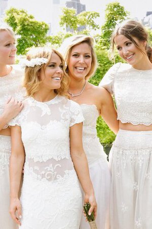 A-Line Zweistück Schaufel-Ausschnitt Kurze Ärmeln Extravagantes Brautjungfernkleid