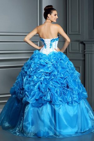 Herz-Ausschnitt Ärmelloses Satin Sittsames Quinceanera Kleid mit Rüschen