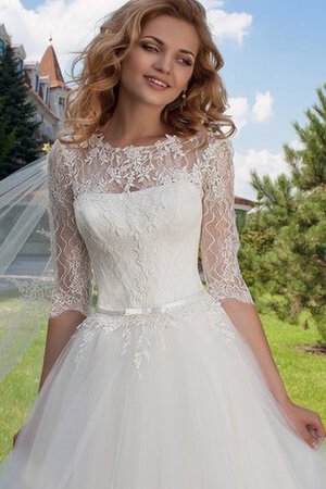 Duchesse-Linie Bateau Ausschnitt Tüll Brautkleid mit Sweep zug mit Applike