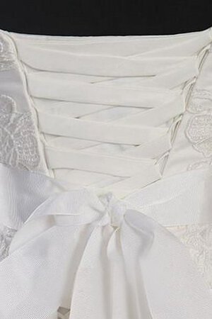 Ärmellos Etui Organza Brautkleid mit Bordüre mit Rücken Schnürung