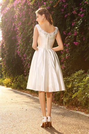 A-Line Prinzessin Kurzes Brautkleid aus Satin ohne Ärmeln