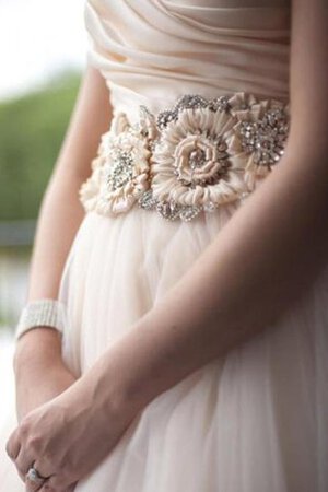 Rückenfreies Perlenbesetztes Tüll Prächtiges Brautkleid mit Plissierungen