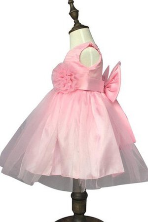 Ärmellos Empire Taille Mini Blumenmädchenkleid mit Plissierungen mit Schmetterlingsknoten