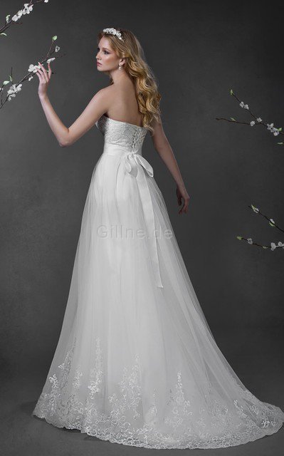 A-Line Herz-Ausschnitt Tüll Brautkleid mit Rücken Schnürung mit Blume