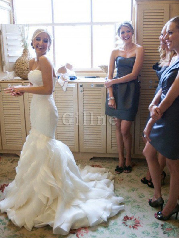 Normale Taille Meerjungfrau Ärmelloses Brautkleid mit Bordüre mit Rüschen