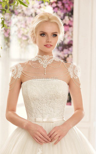 Schulterfreier Ausschnitt Duchesse-Linie Spitze Romantisches Brautkleid mit Applike